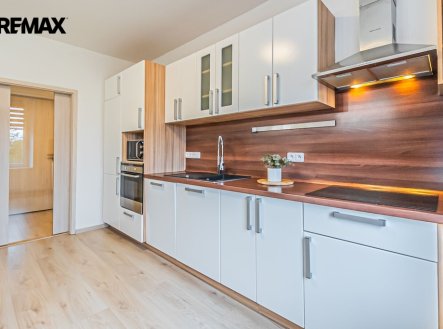 Pronájem bytu, 3+kk, 88 m²
