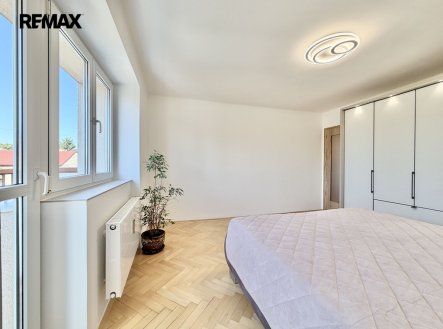 Pronájem bytu, 3+kk, 60 m²