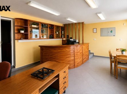 Pronájem kanceláře, 314 m²