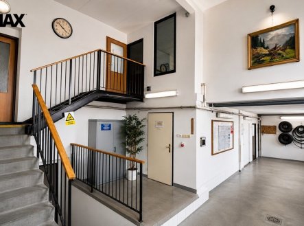 Pronájem kanceláře, 314 m²