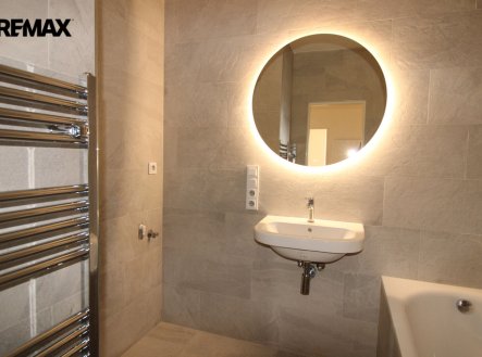 Pronájem bytu, 4+kk, 102 m²