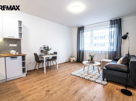 Pronájem bytu, 1+kk, 28 m²