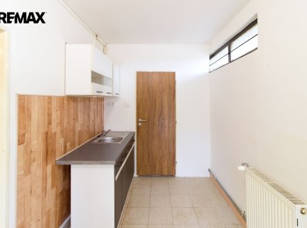 Pronájem jiné komerční nemovitosti, 40 m²