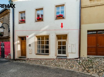 Pronájem obchodní prostory, 85 m²