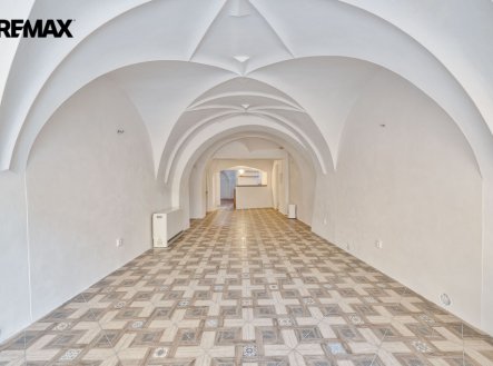 Pronájem obchodní prostory, 85 m²