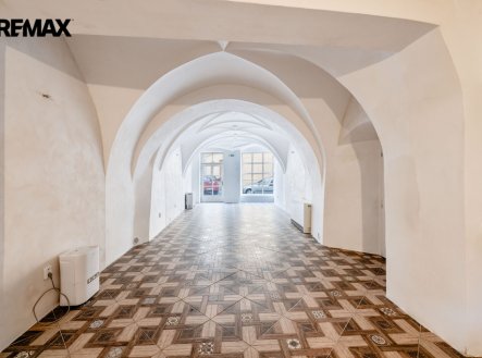 Pronájem obchodní prostory, 85 m²