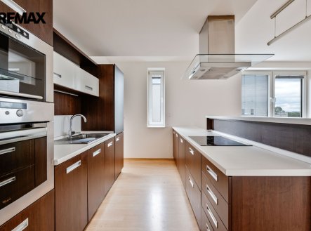 Prodej bytu, 2+kk, 61 m²