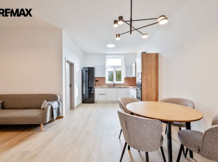 Pronájem bytu, 3+kk, 107 m²