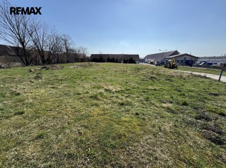 Prodej pozemku pro komerční výstavbu, 1 900 m²