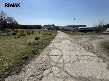 Prodej pozemku pro komerční výstavbu, 1 900 m²
