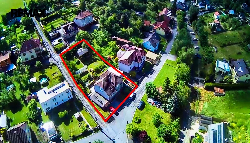 Pohled na dům z výšky