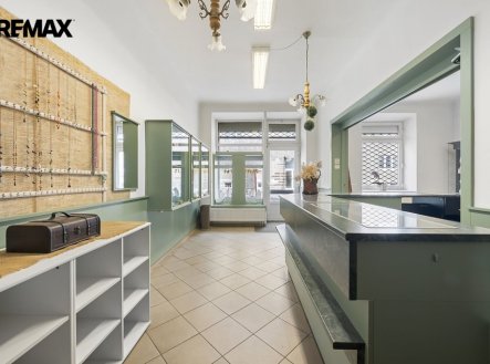 Prodej obchodní prostory, 57 m²