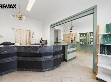 Prodej obchodní prostory, 57 m²