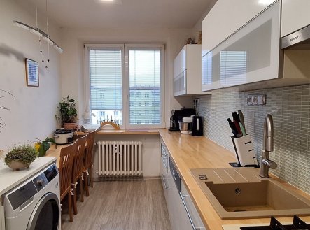 Pronájem bytu, 3+1, 62 m²
