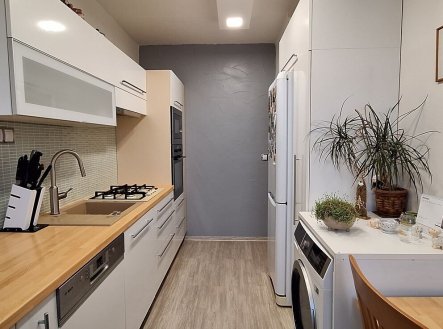 Pronájem bytu, 3+1, 62 m²