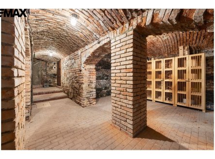 Prodej obchodní prostory, 708 m²