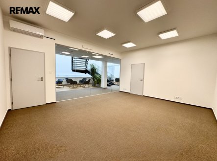 Pronájem kanceláře, 28 m²