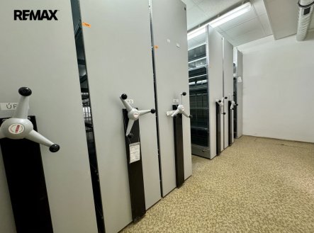 Pronájem jiné komerční nemovitosti, 52 m²
