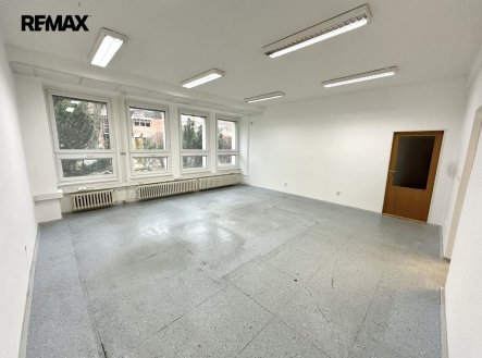 Pronájem kanceláře, 45 m²