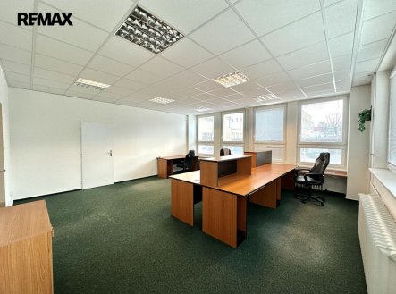 Pronájem kanceláře, 179 m²