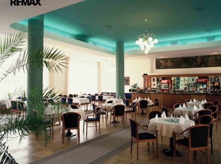 Prodej hotel, 2 735 m²