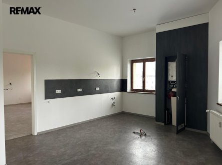 obrazek-whatsapp-2025-06-01-v-14.42.00-73f0955f.jpg | Pronájem - jiné, 25 m²