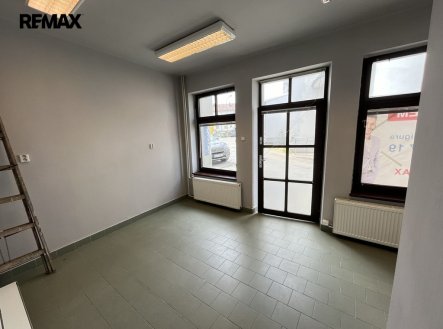 Pronájem obchodní prostory, 18 m²