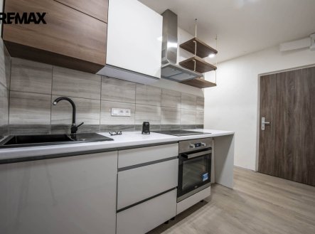 Pronájem bytu, 1+1, 34 m²