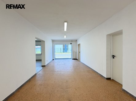 Pronájem obchodní prostory, 60 m²