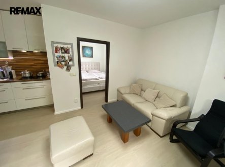 Pronájem bytu, 2+kk, 47 m²