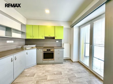 Pronájem bytu, atypický, 599 m²