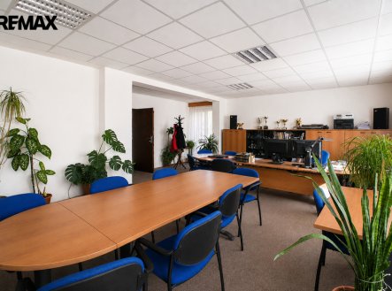 Prodej nájemního domu, 1 275 m²