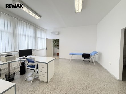 Prodej kanceláře, 81 m²