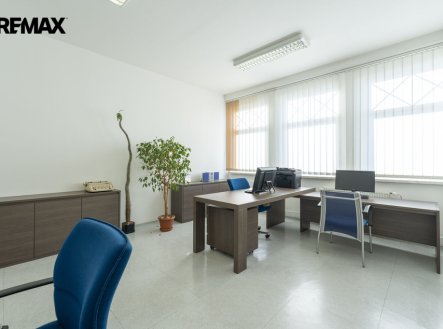Prodej kanceláře, 81 m²