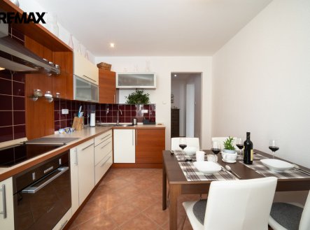 Pronájem bytu, 2+1, 66 m²