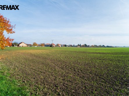 Prodej pozemku pro bydlení, 9 214 m²