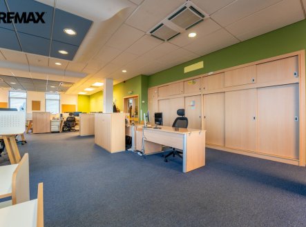 Pronájem obchodní prostory, 540 m²