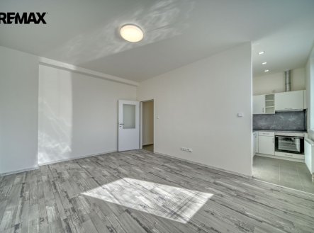 Pronájem bytu, 3+kk, 58 m²