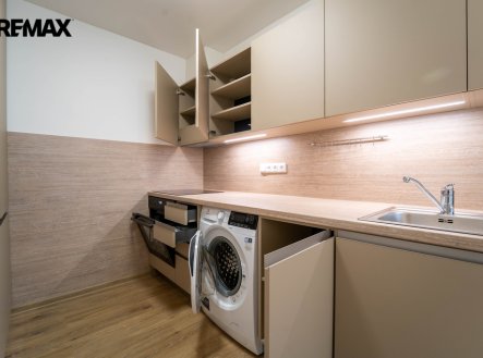 Pronájem bytu, 2+kk, 44 m²