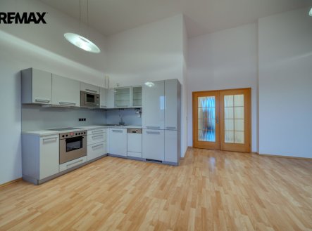 Pronájem bytu, 3+kk, 88 m²