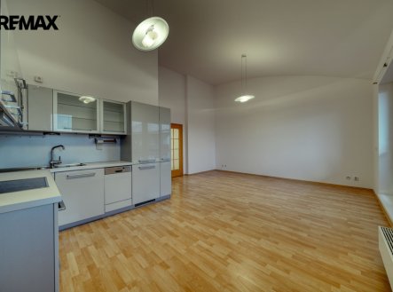 Pronájem bytu, 3+kk, 88 m²