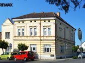 Pronájem obchodní prostory, 284 m²