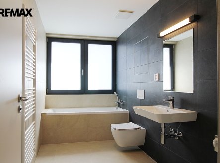Pronájem bytu, 1+kk, 34 m²