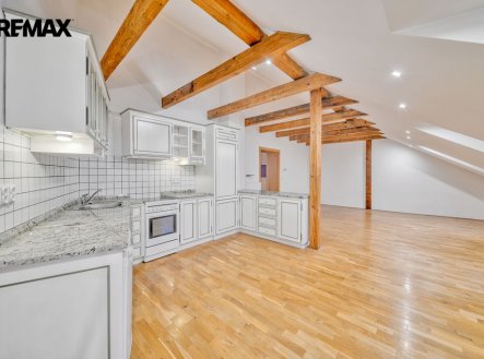 Pronájem bytu, 2+kk, 99 m²