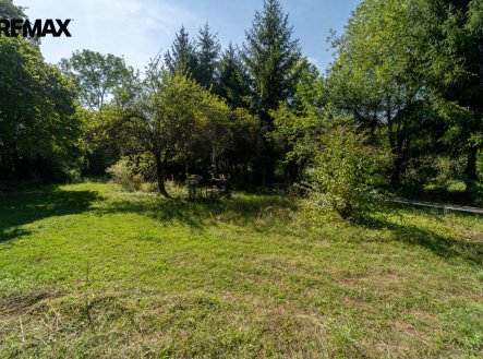 Prodej pozemku, zahrada, 2 442 m²