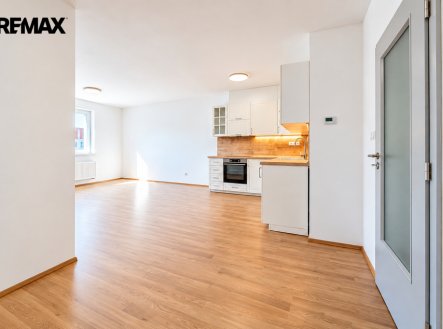 Pronájem bytu, 3+kk, 92 m²