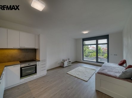 Pronájem bytu, 1+kk, 37 m²