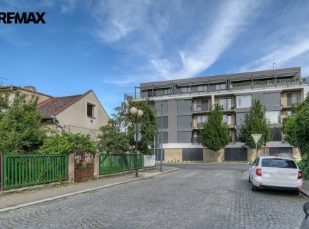 Pronájem bytu, 1+kk, 37 m²