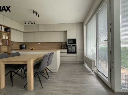 Prodej bytu, 3+kk, 86 m²
