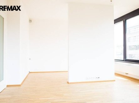 Pronájem bytu, 2+kk, 58 m²